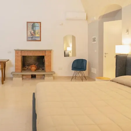 La Volpe E L'uva Dimore