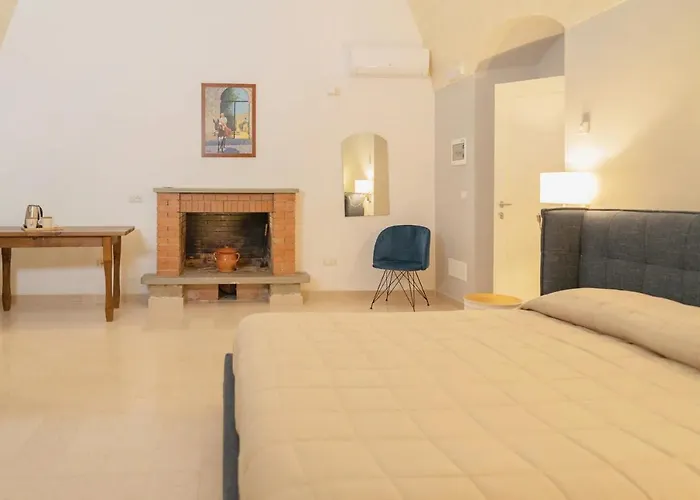 La Volpe E L'uva Dimore